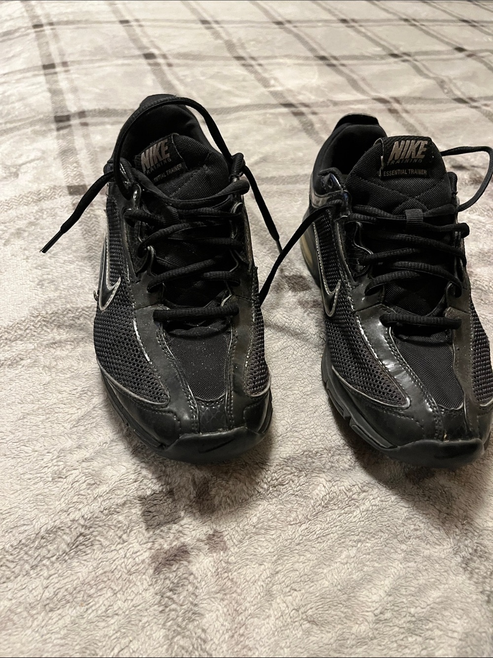 Nike women gym shoes black size 11